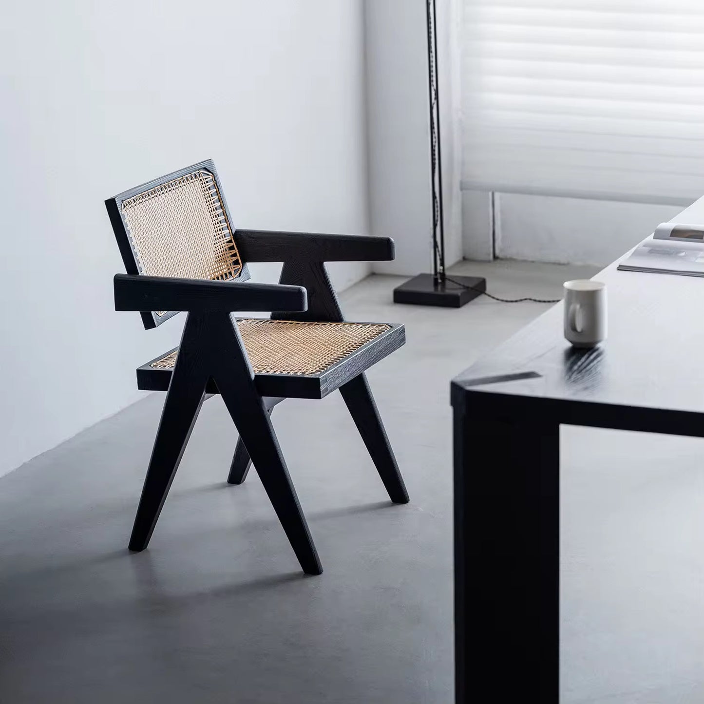 NARA ARM CHAIR