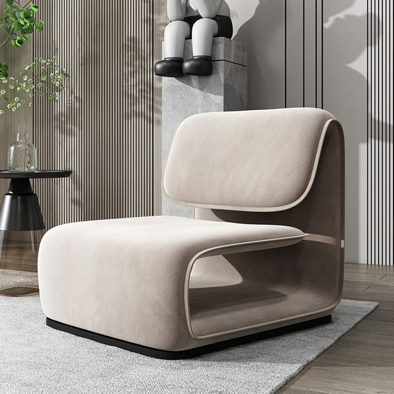 ROXIE ACCENT CHAIR